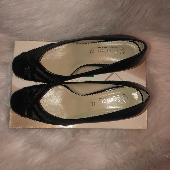 Comfort | Black Mesh Detail Heels Size 9 - Picture 3 of 5